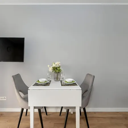Apartament Jasny & Elegancki Typu Z Tarasem By Renters Poznań